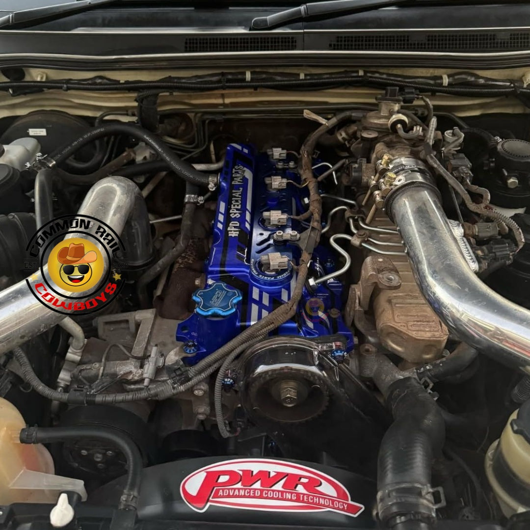 HPD 1KD Aluminium Rocker Cover installed in hilux engine bay