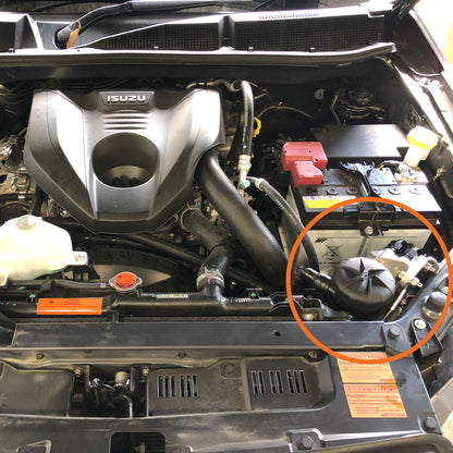 Direction Plus 4JJ3 Catch Can Kit installed on Isuzu D-Max 2020 model, showing the catch can system in the engine bay.