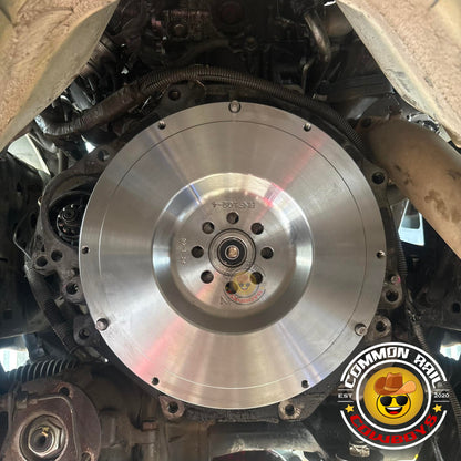 NPC Hilux N70 850NM clutch kit components, including clutch disc and pressure plate, displayed with detailed metal and rubber parts.