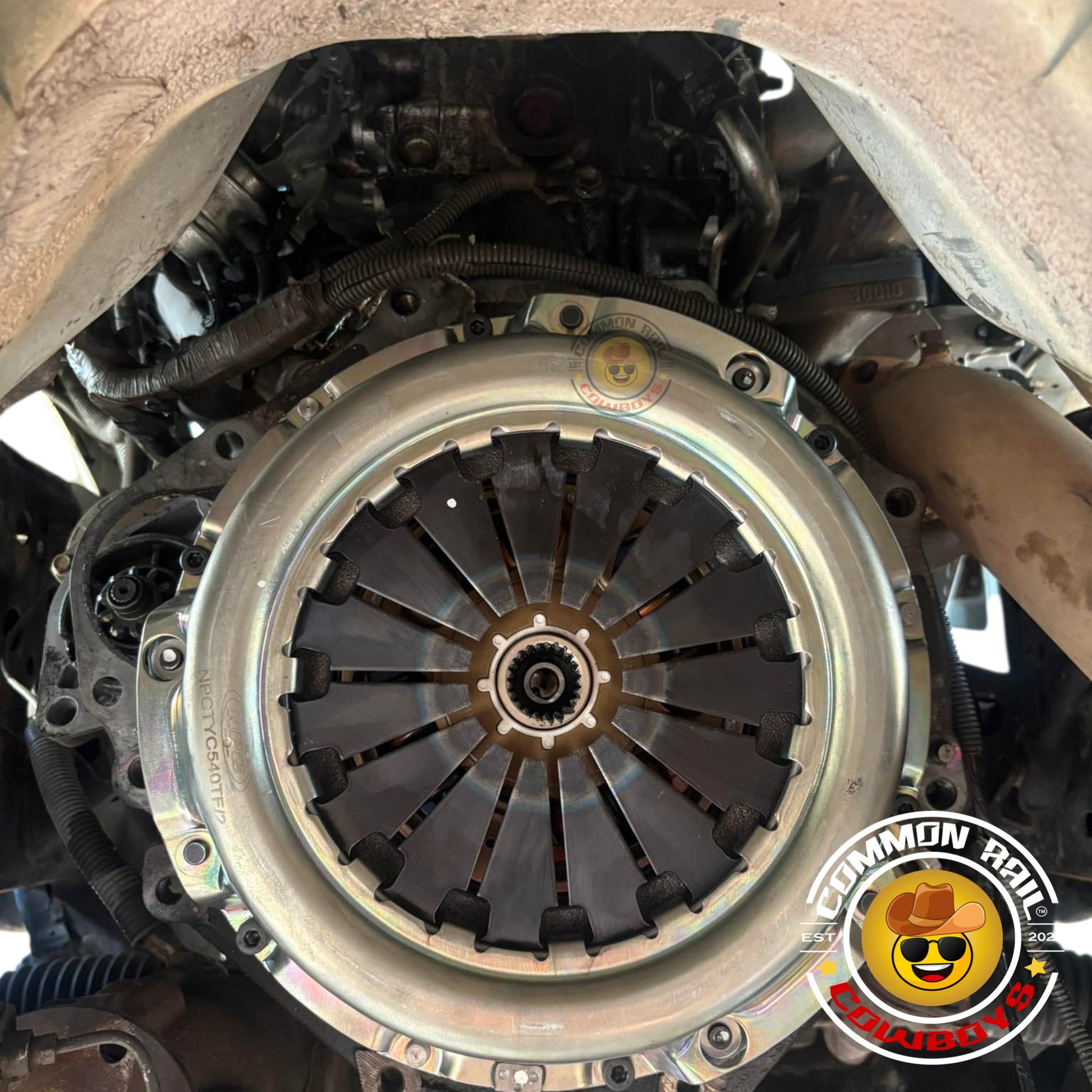NPC Hilux N70 clutch kit with 850NM capacity, showing the clutch plates and pressure plate for Toyota Hilux N70.