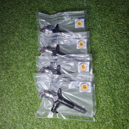 Denso 4JJ1 +30 fuel injectors for Isuzu D-MAX and Colorado (2007-2012) shown in the image.